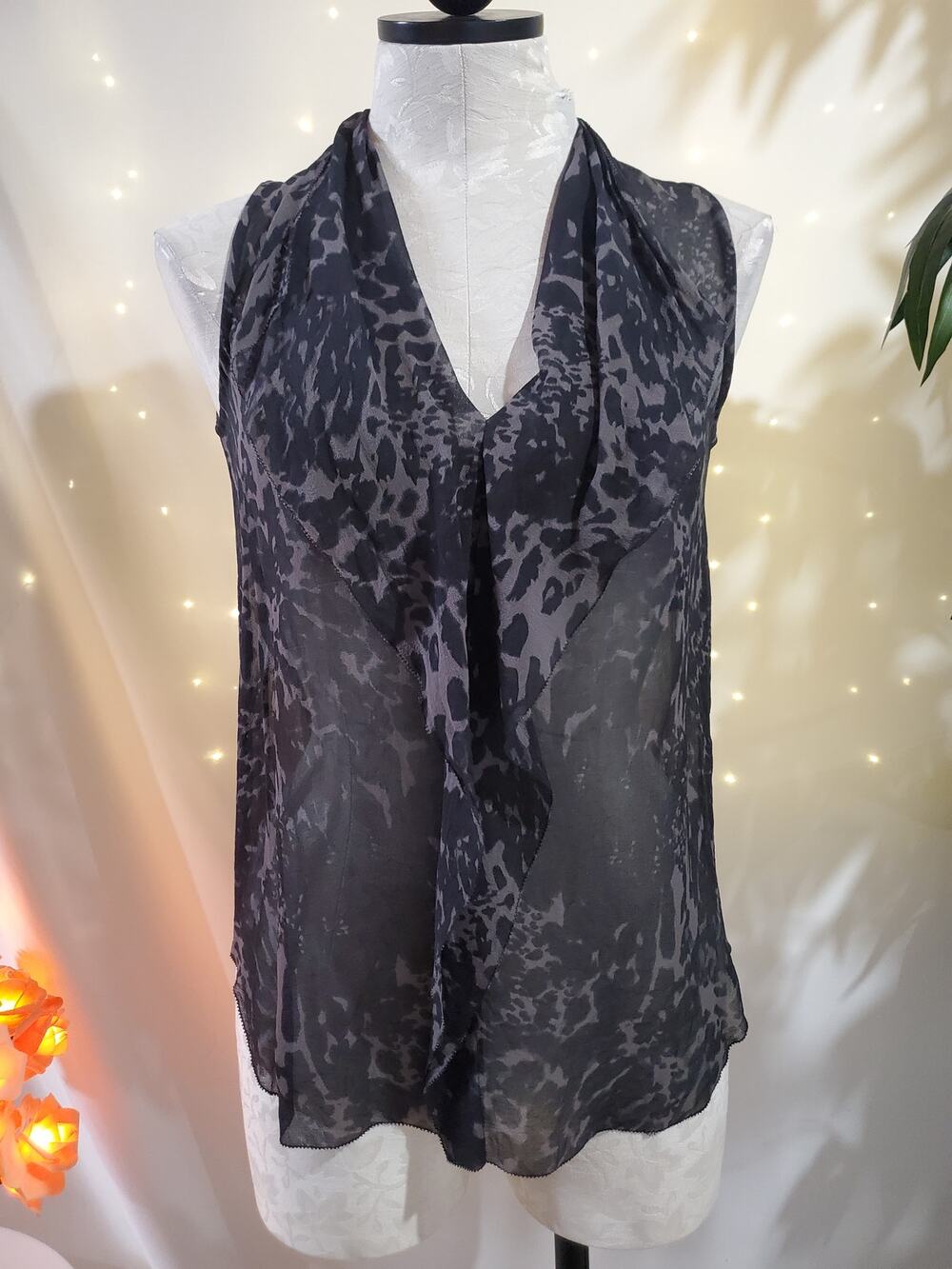 Babaton Aritzia Ainsley 100% Silk Animal Print Sleeveless Blouse Womens Size XS